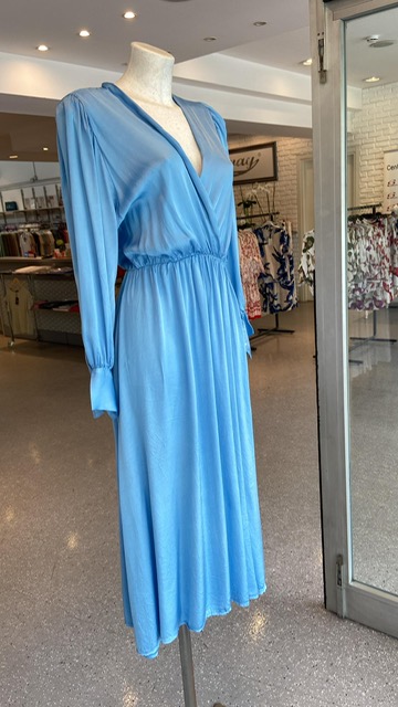 woman's clothes